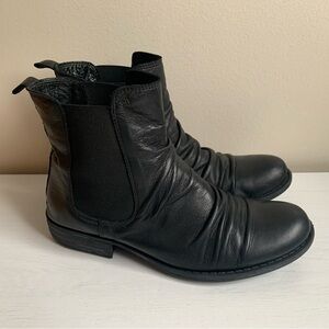 Miz Mooz Lissie Black Leather Ankle Booties